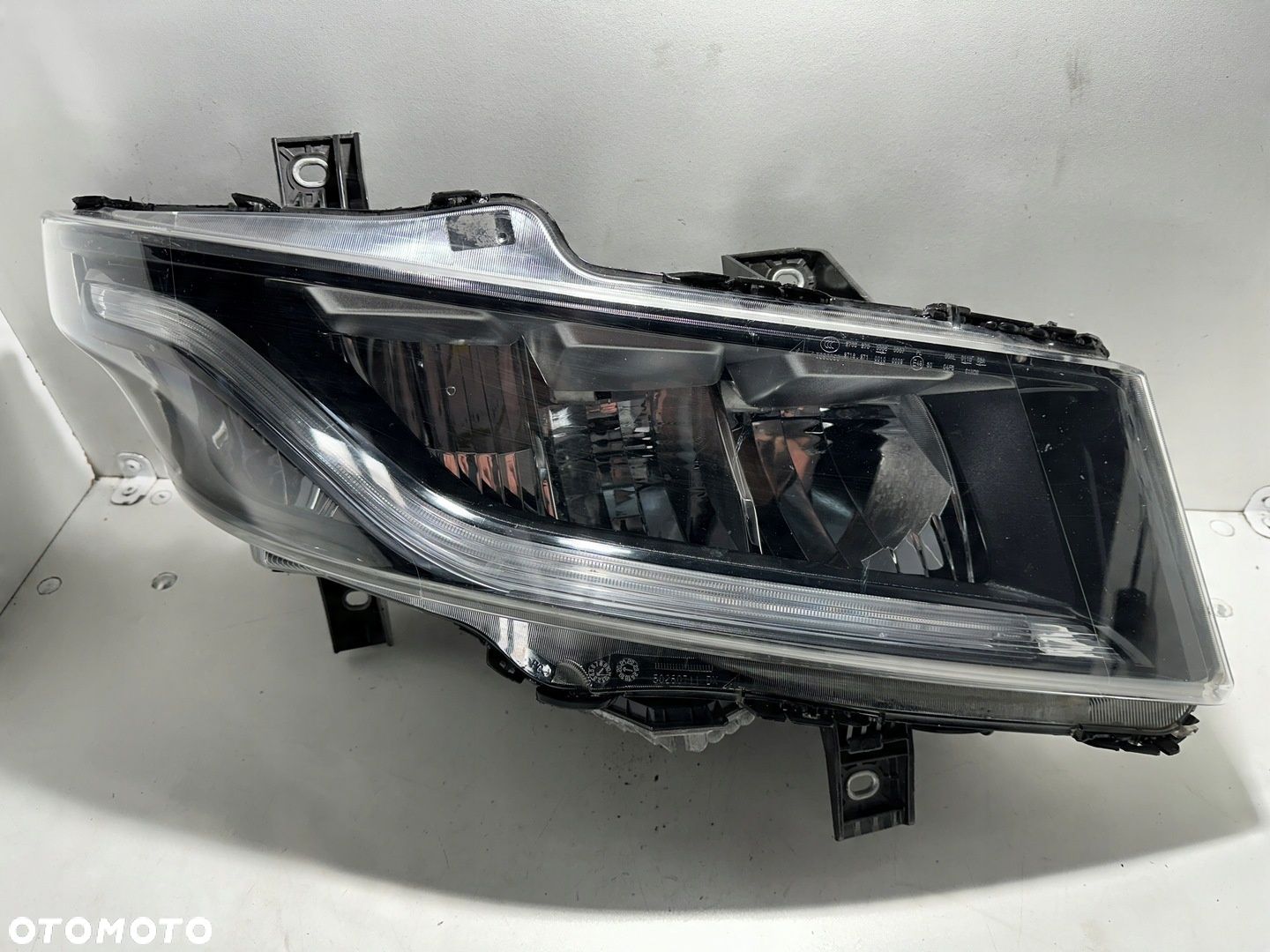 Reflektor Lampa Prawa Full LED Iveco S-Way 5802905483 - 1