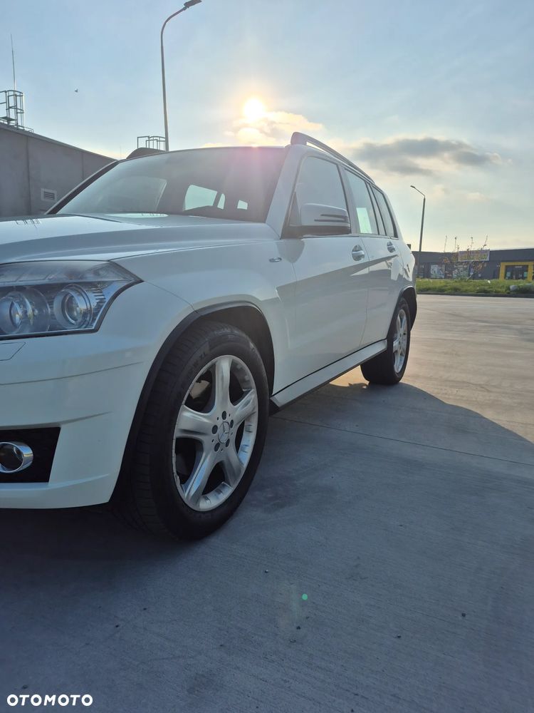 Mercedes-Benz GLK 220 CDI DPF 4Matic BlueEFFICIENCY 7G-TRONIC SPORT EDITION - 38
