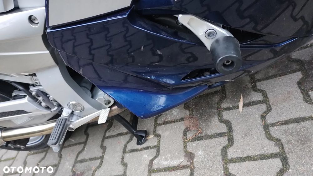 Yamaha FJR - 6