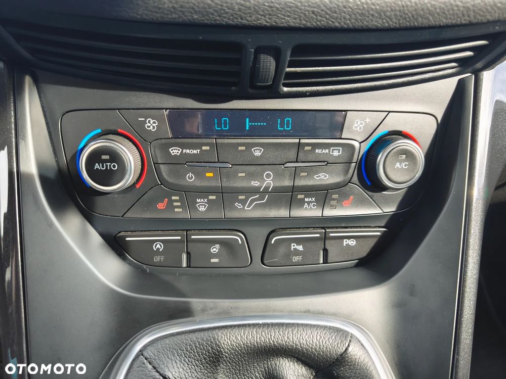 Ford Kuga 2.0 TDCi 2x4 Titanium - 28