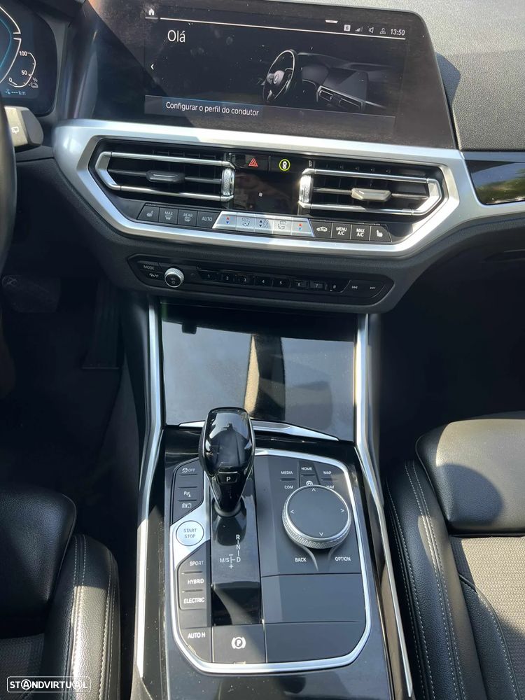 BMW 330 e Aut. Sport Line - 23