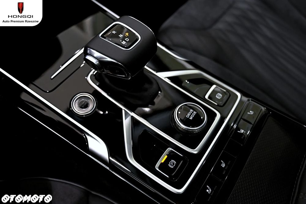 Hongqi HS5 2.0T AWD - 11