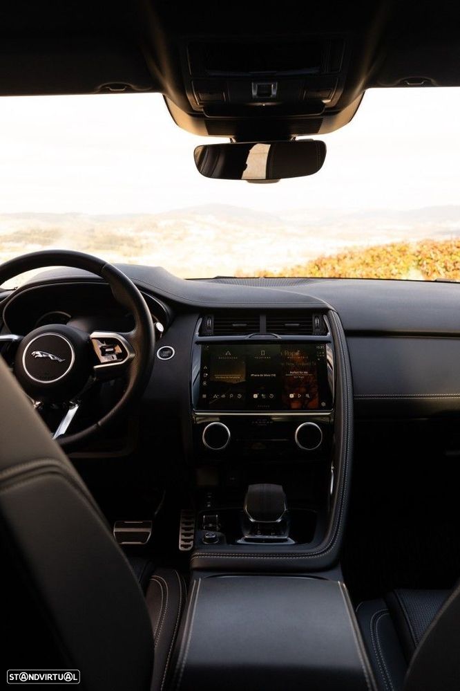 Jaguar E-Pace 1.5 P300e R-Dynamic SE AWD Aut. - 15