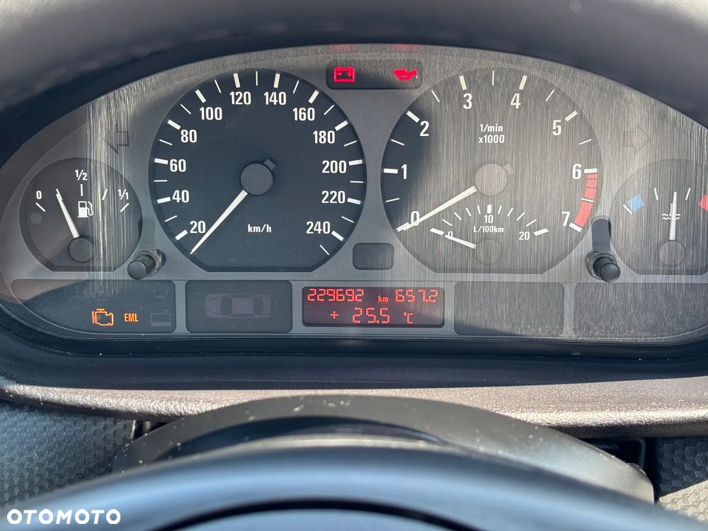 BMW Seria 3 318ti - 13