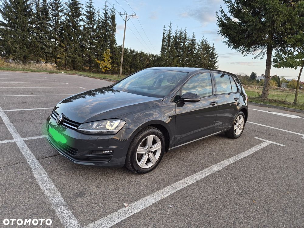 Volkswagen Golf - 1