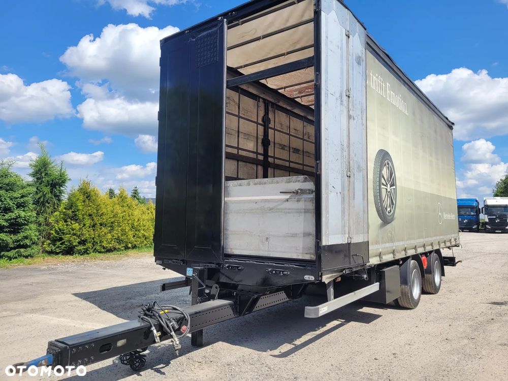 Schmitz Cargobull RUFA Tandem jumbo przejazd 7,7 przestrzenna - 7