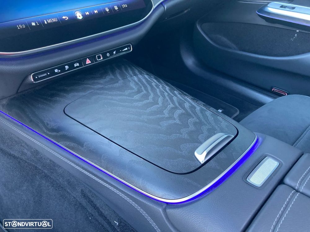 Mercedes-Benz E 300 de AMG Line 4Matic - 33