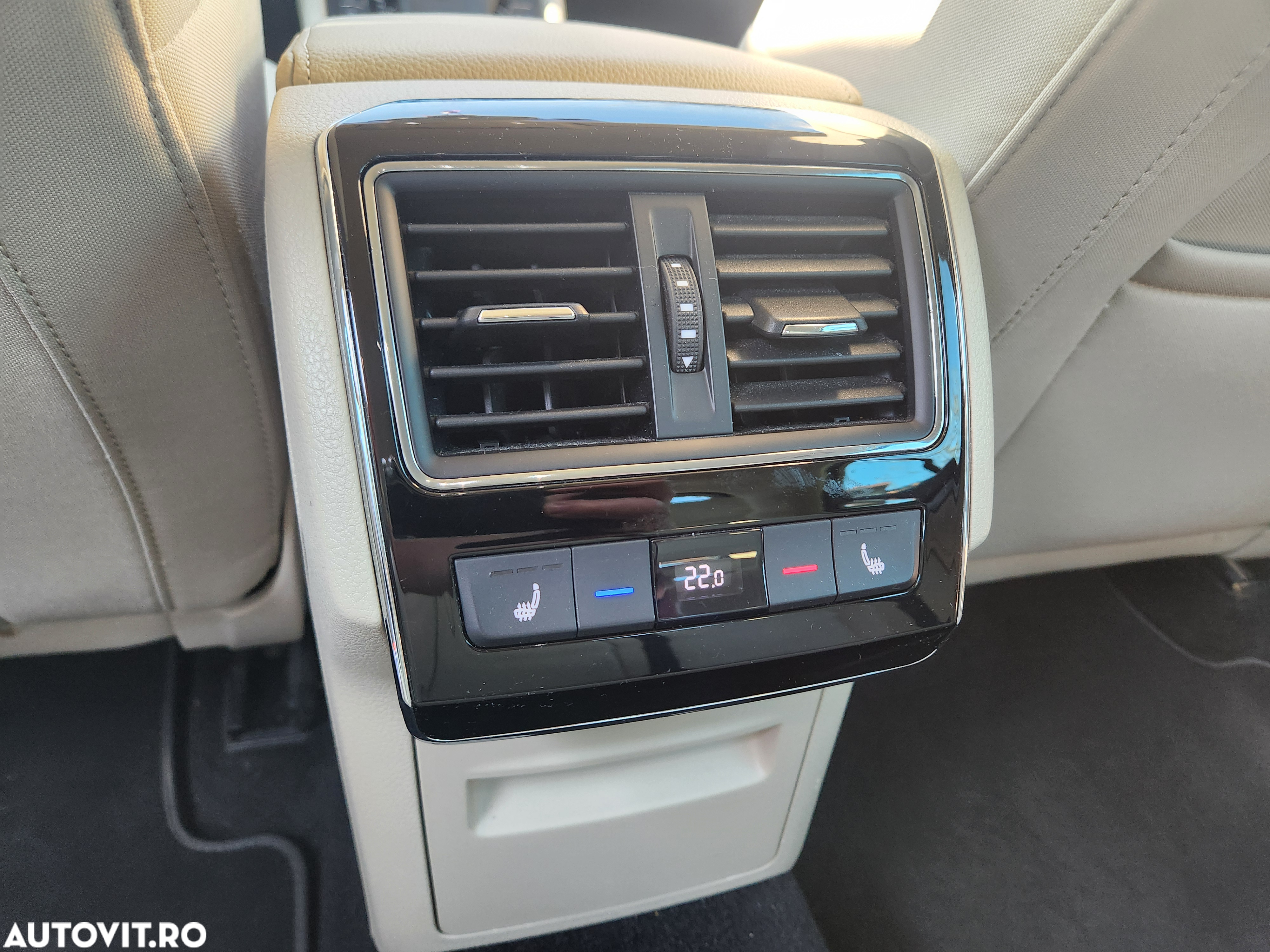 Skoda Superb 2.0 TDI DSG Style - 6