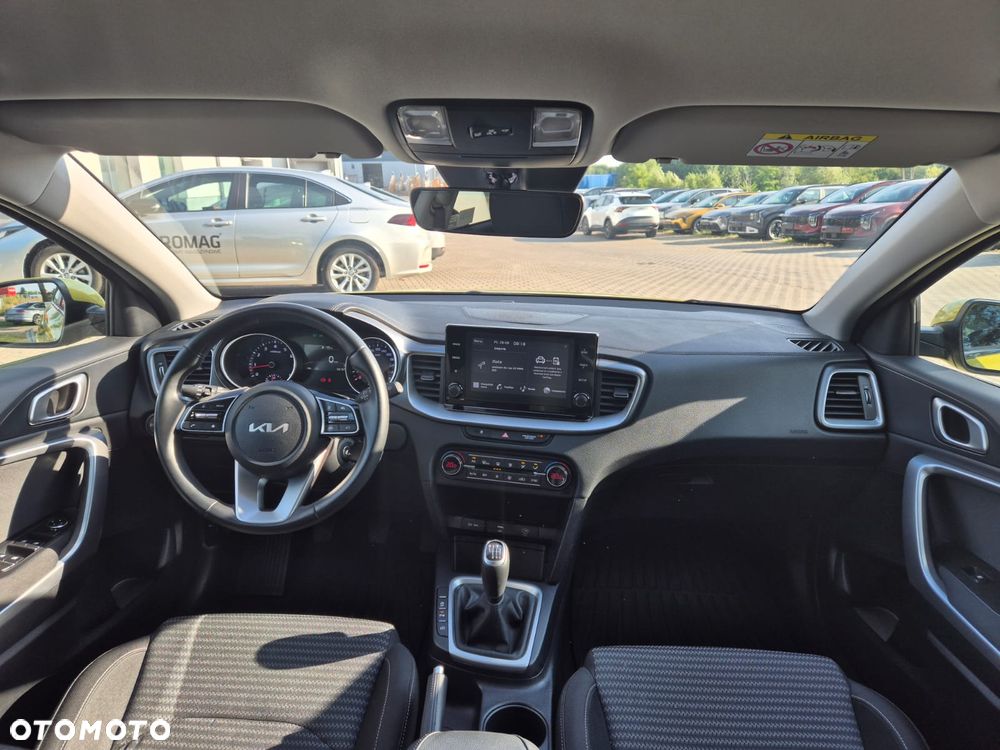 Kia Ceed 1.5 T-GDI M - 13