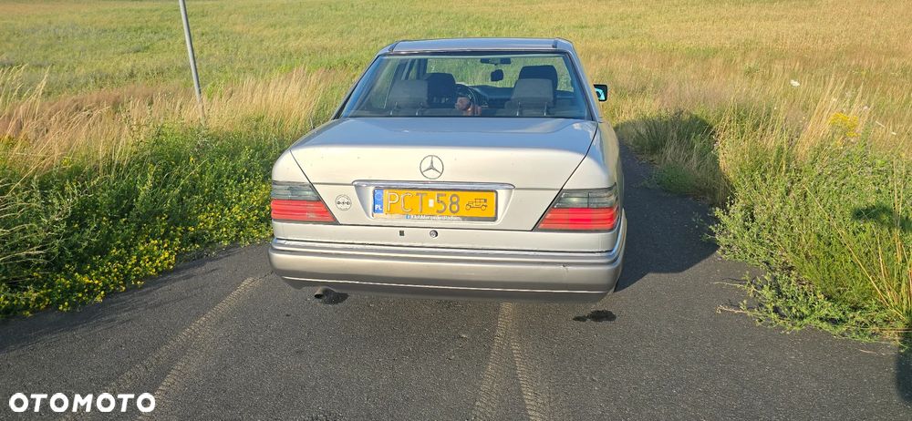 Mercedes-Benz Klasa E - 8