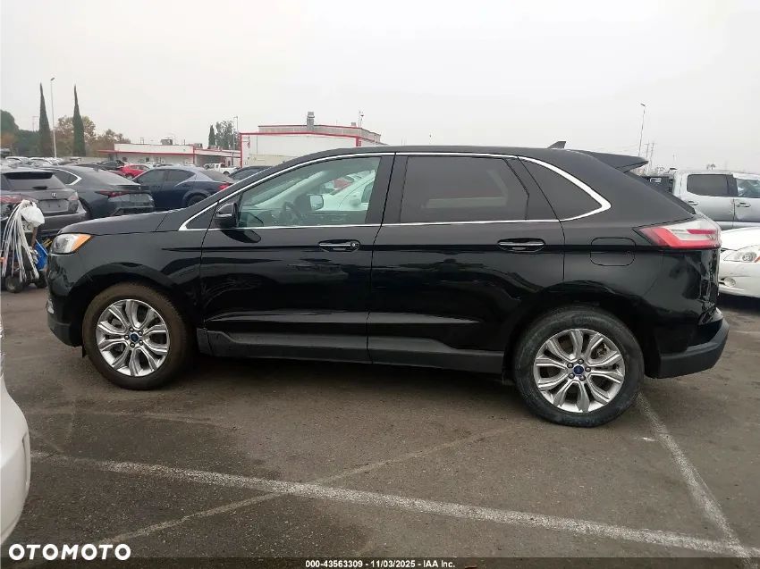 Ford Edge - 9