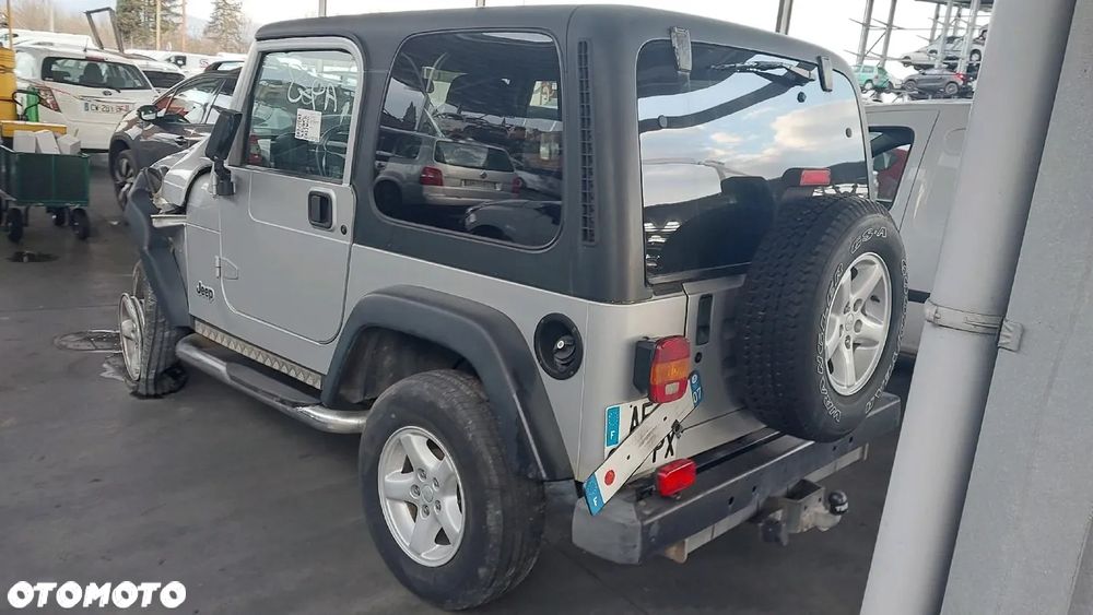 Jeep Wrangler - 19