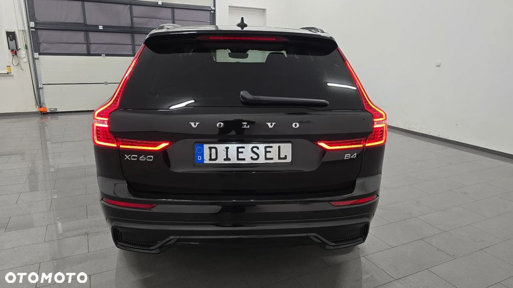 Volvo XC 60 B4 D Plus Dark - 9