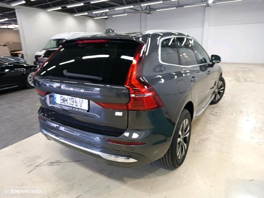 Volvo XC 60 2.0 T6 PHEV Core AWD - 4