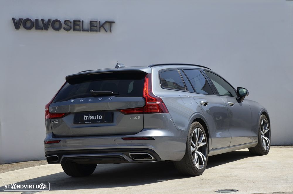 Volvo V60 2.0 D4 R-Design Geartronic - 11