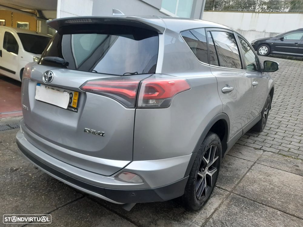 Toyota RAV4 2.0 D-4D Comfort+P.Sport - 6