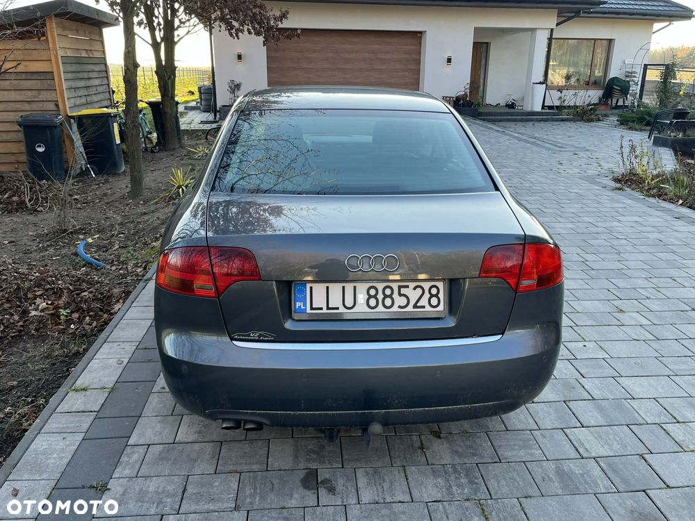 Audi A4 Limousine - 7