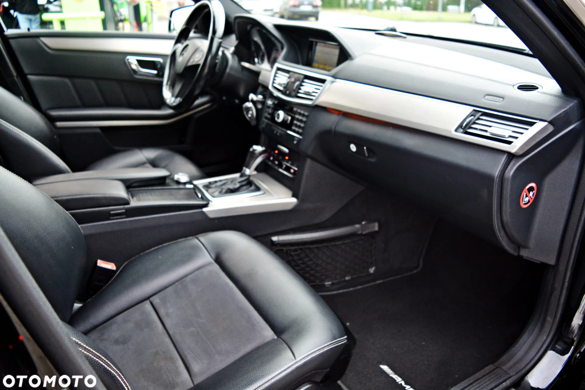 Mercedes-Benz Klasa E 250 T CDI DPF BlueEFFICIENCY 7G-TRONIC Avantgarde - 24