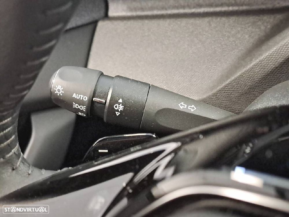 Peugeot 408 1.2 Hybrid Allure e-DCS6 - 13