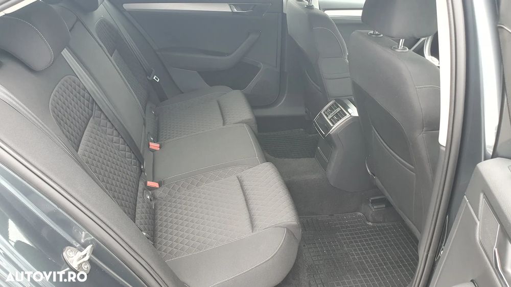Skoda Superb 2.0 TDI 4X4 DSG Ambition - 9
