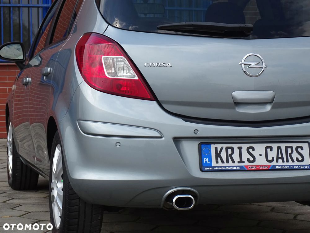 Opel Corsa 1.4 16V Cosmo - 14