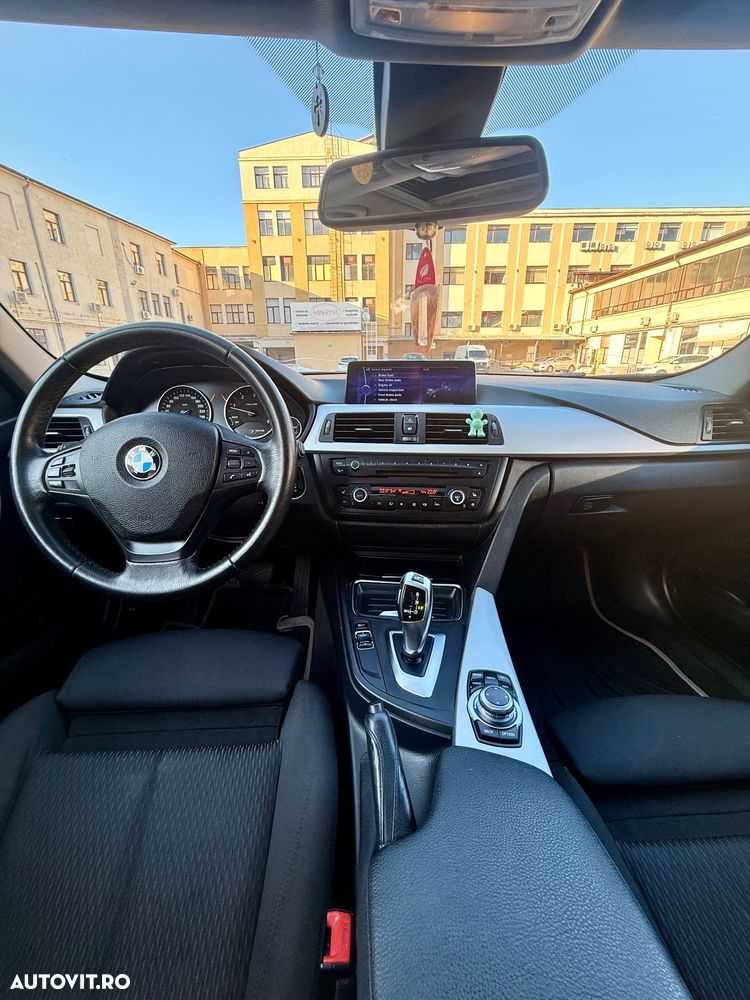 BMW Seria 3 320d Efficient Dynamic Edition Aut. - 3