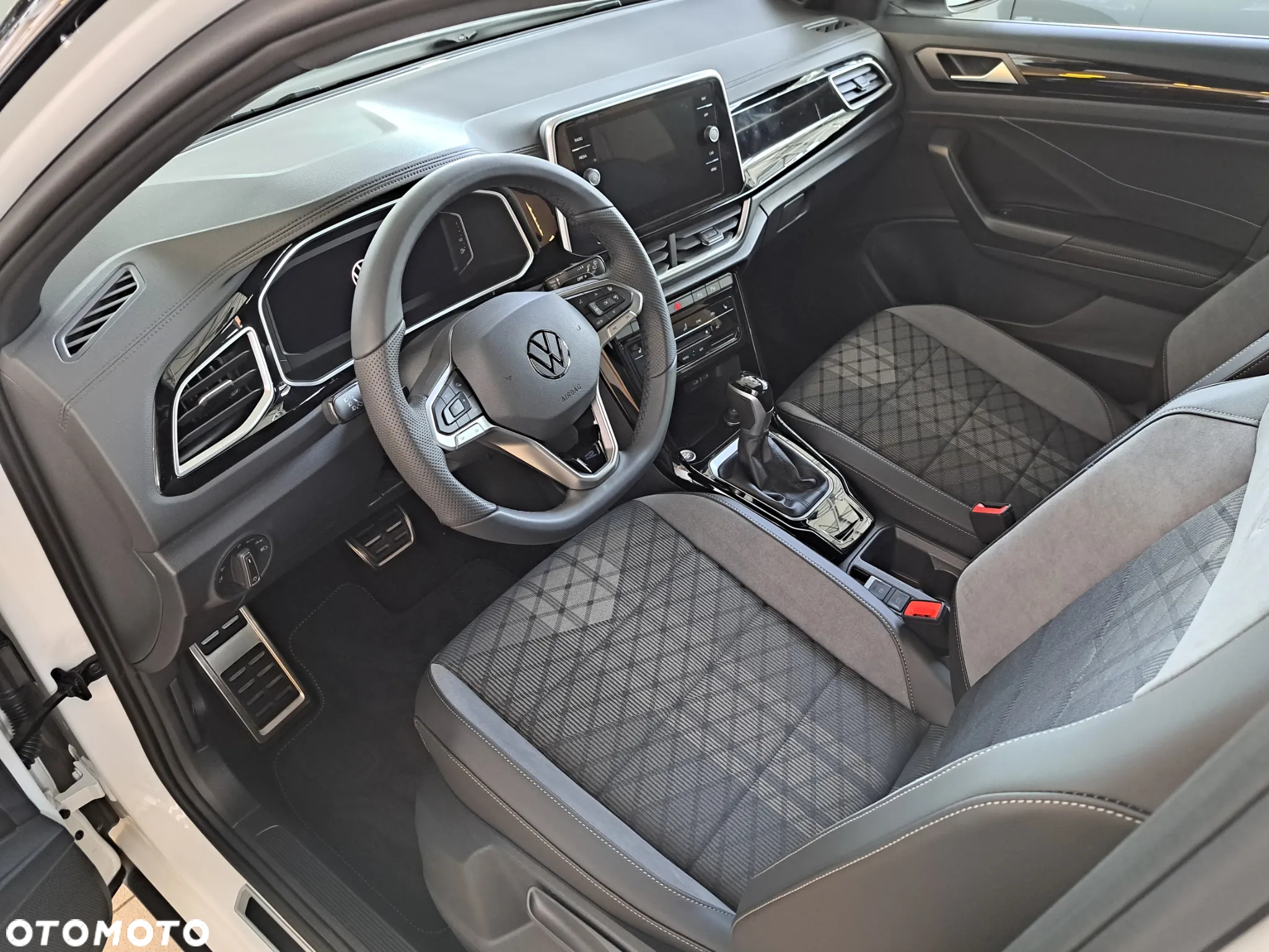 Volkswagen T-Roc 1.5 TSI R-Line Plus DSG - 10