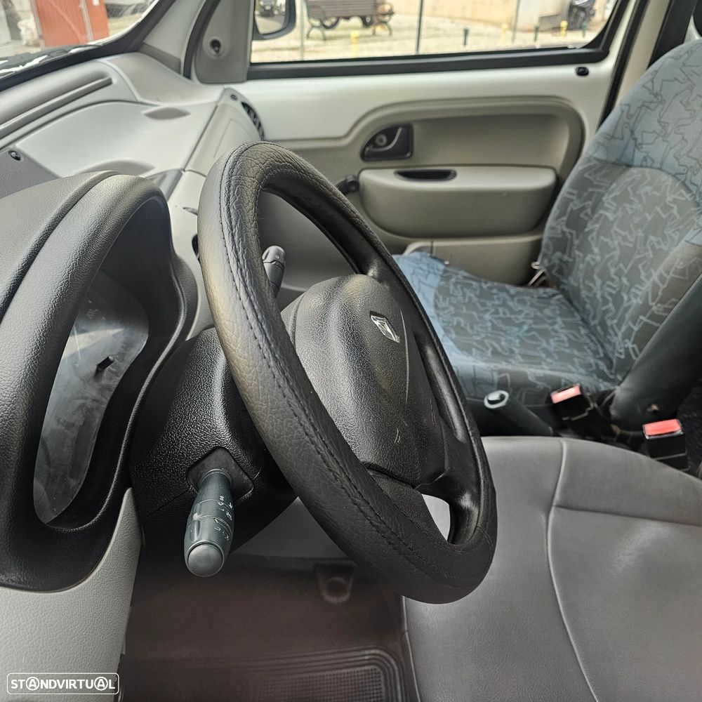 Renault Kangoo ver-1-2-16v-confort - 6