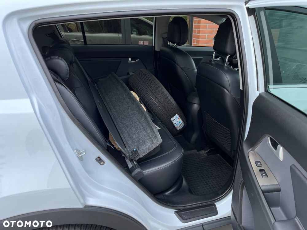 Kia Sportage 2.0 CRDI L AWD - 13