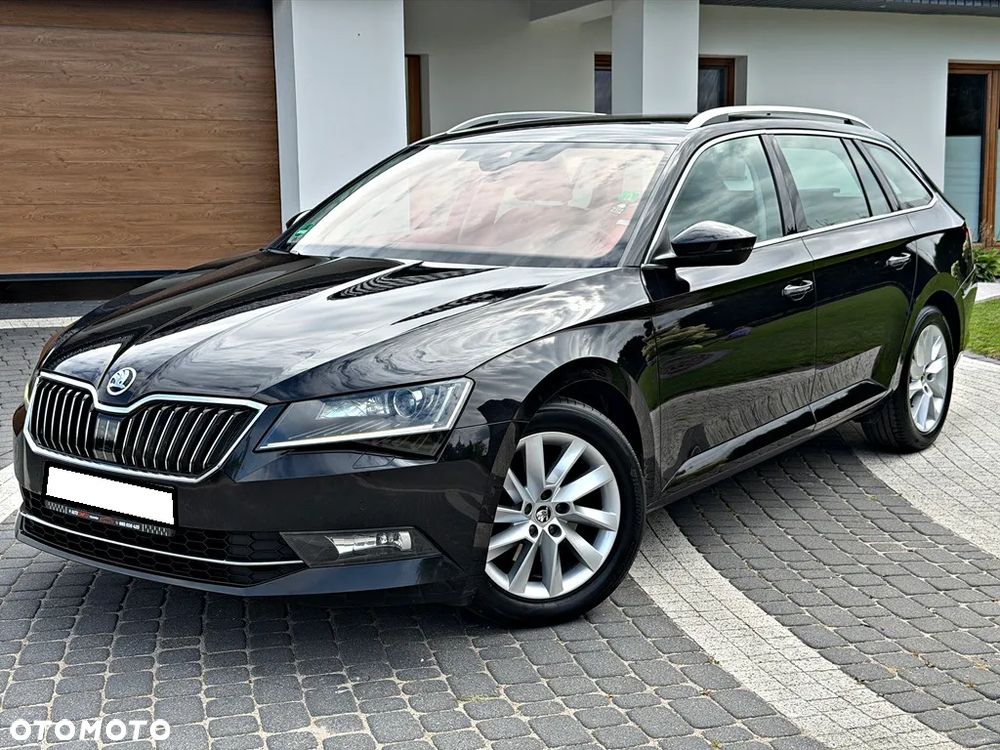 Skoda Superb 2.0 TDI Premium Edition - 8