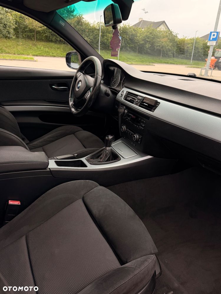 BMW Seria 3 318i - 16