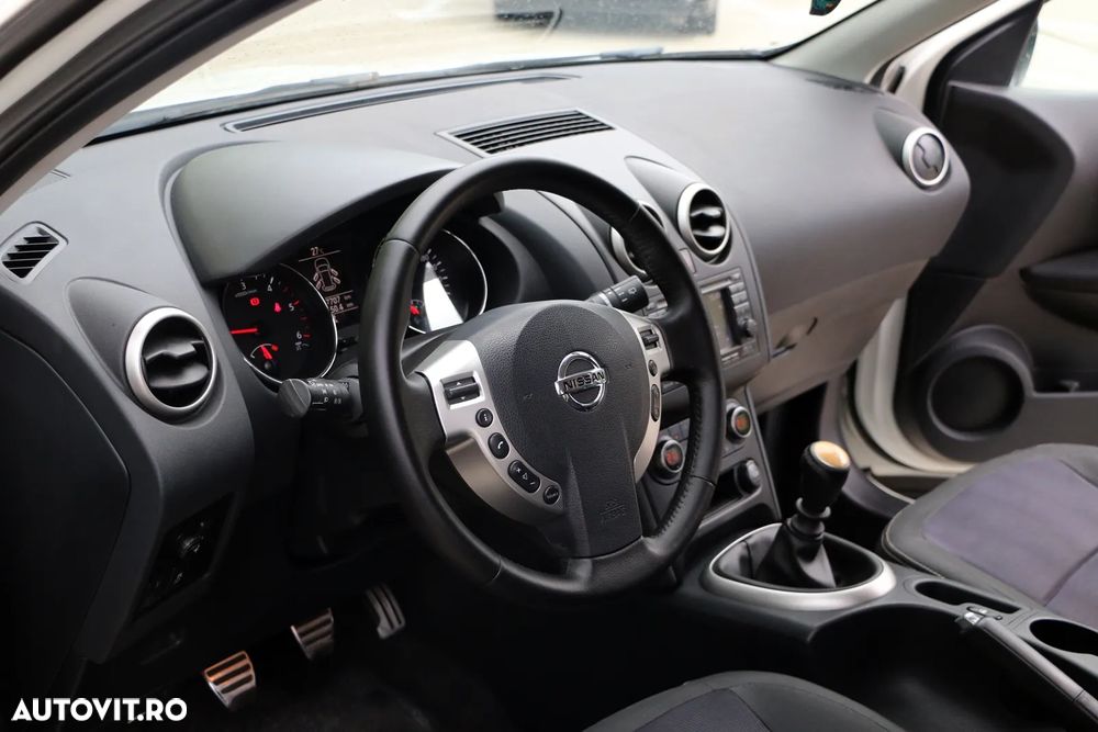 Nissan Qashqai 1.5 DCI N-Connecta - 6