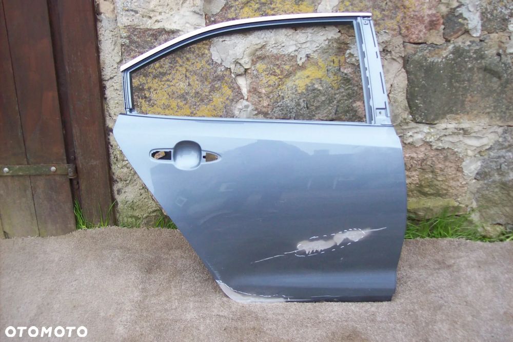 drzwi tylne prawe toyota corolla e-21 - 1