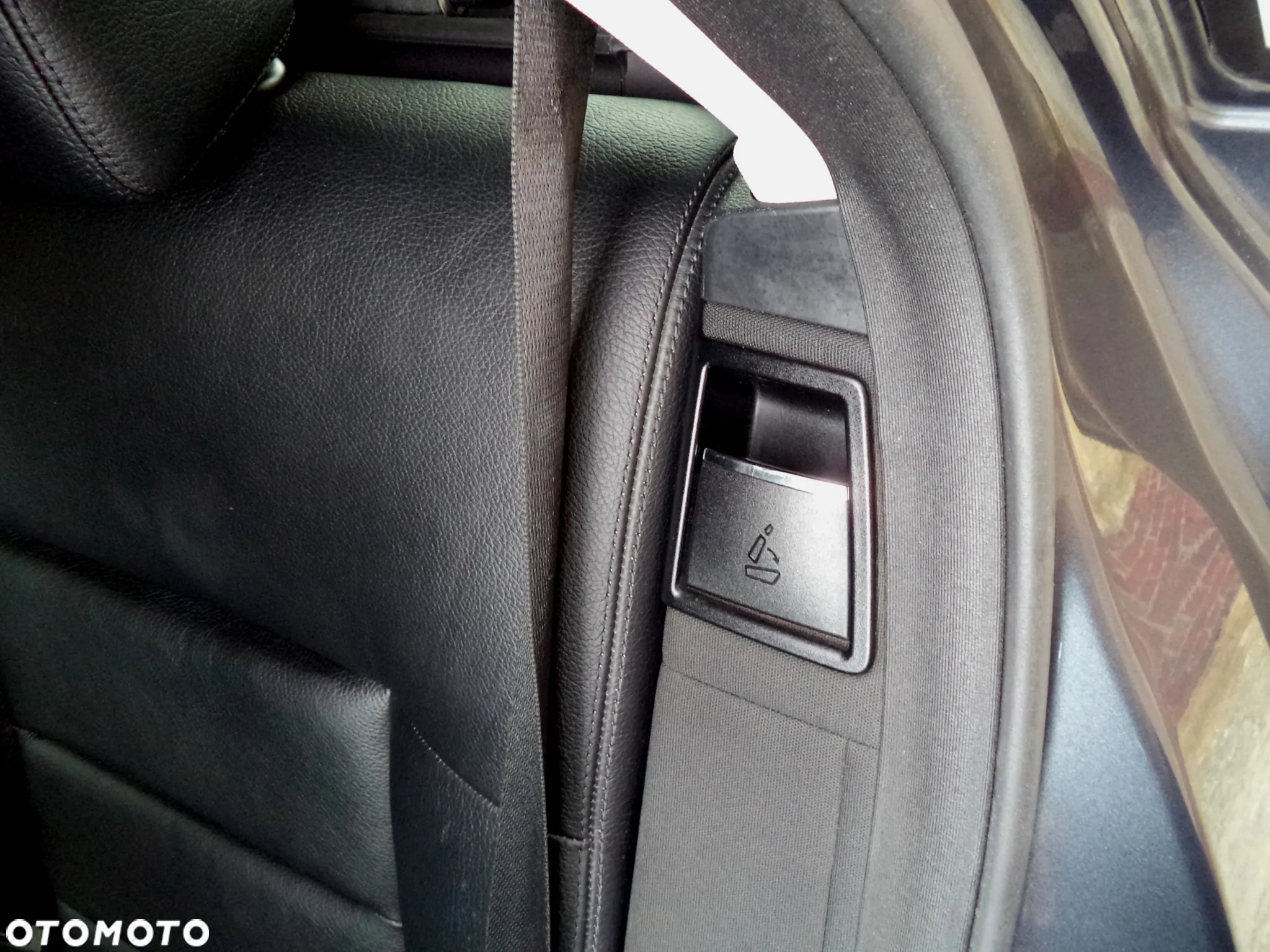 Mercedes-Benz Klasa E 350 T CDI DPF 4Matic BlueEFFICIENCY 7G-TRONIC Avantgarde - 27