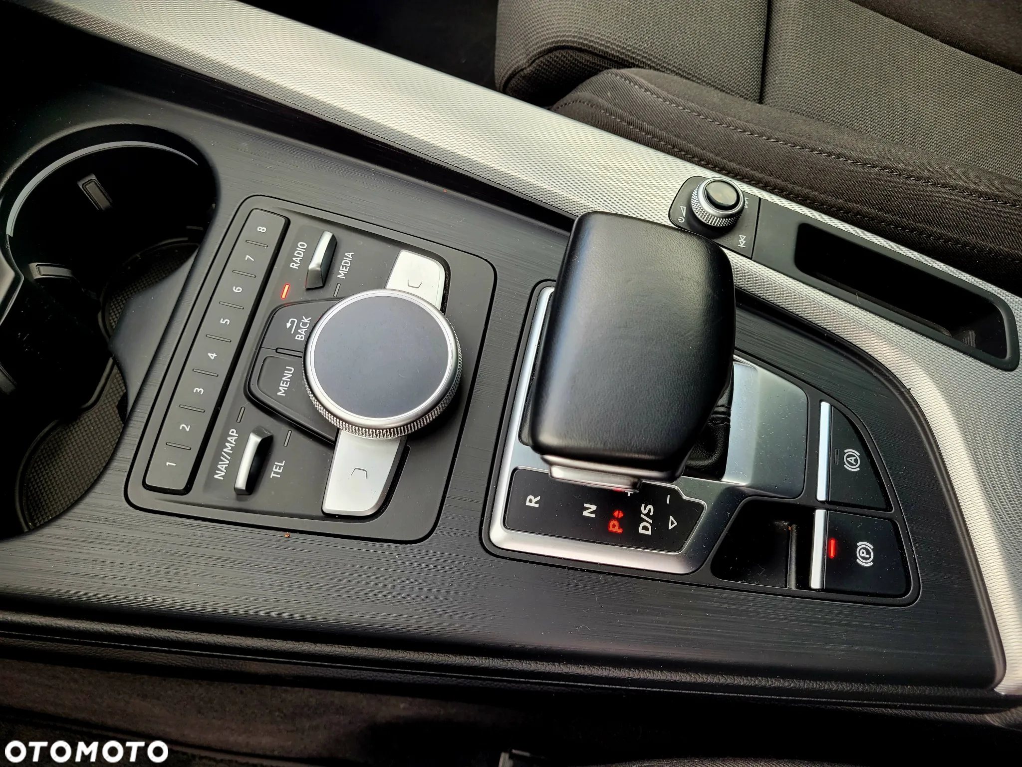 Audi A4 Avant 45 TFSI quattro S tronic - 23