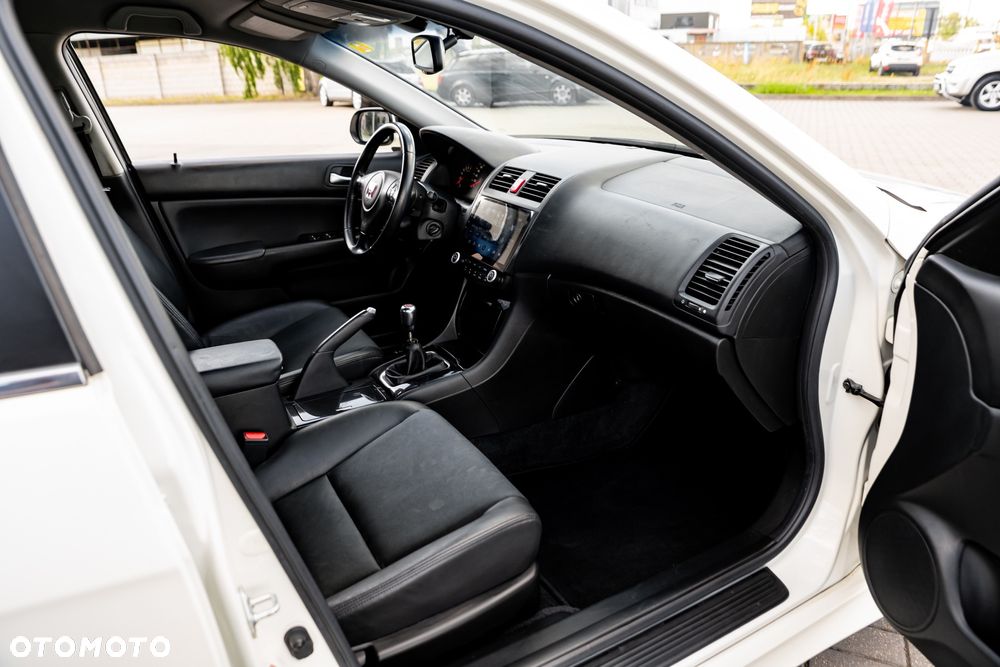 Honda Accord 2.4 Executive - 23