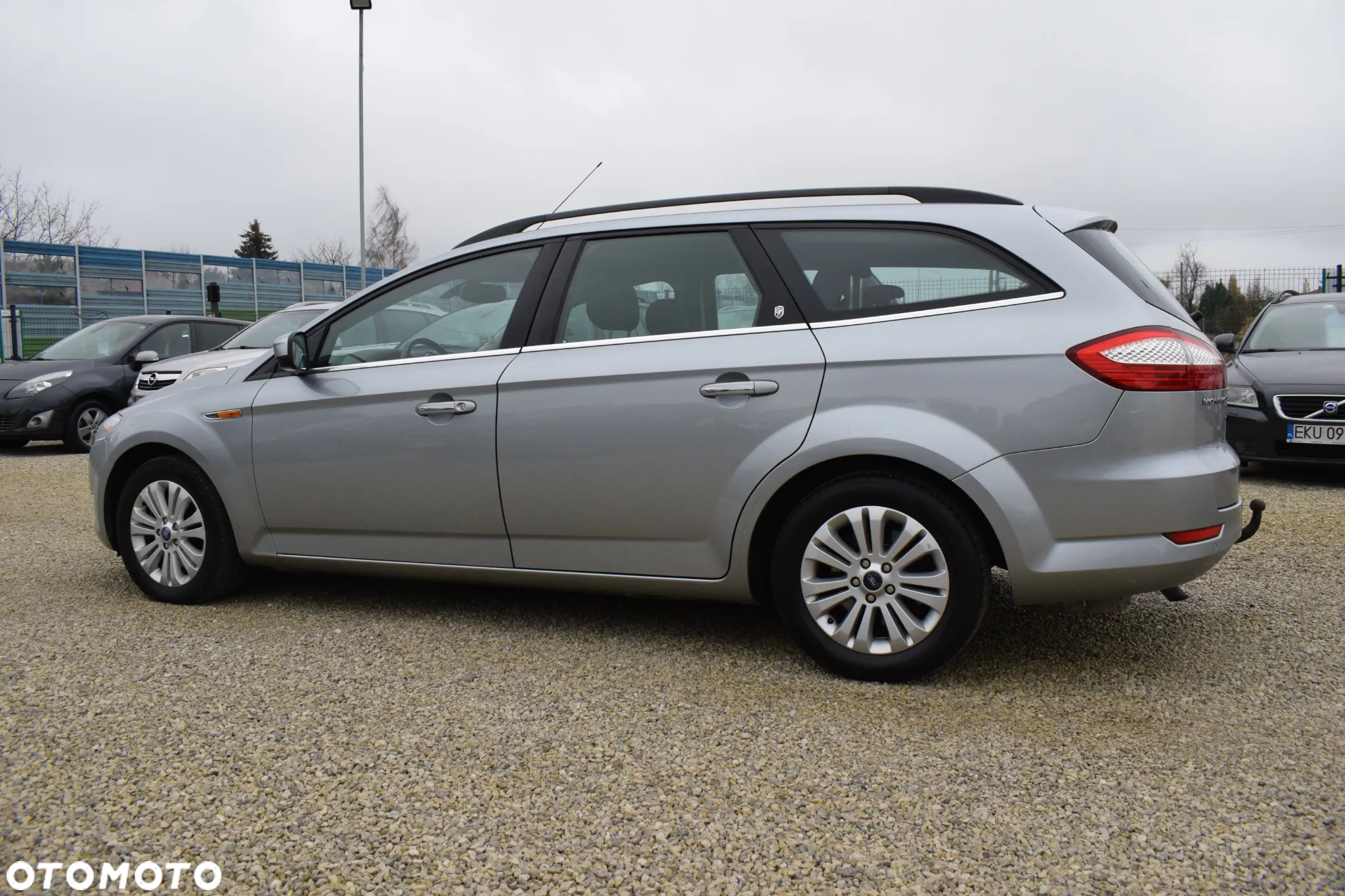 Ford Mondeo 2.0 Ghia - 8