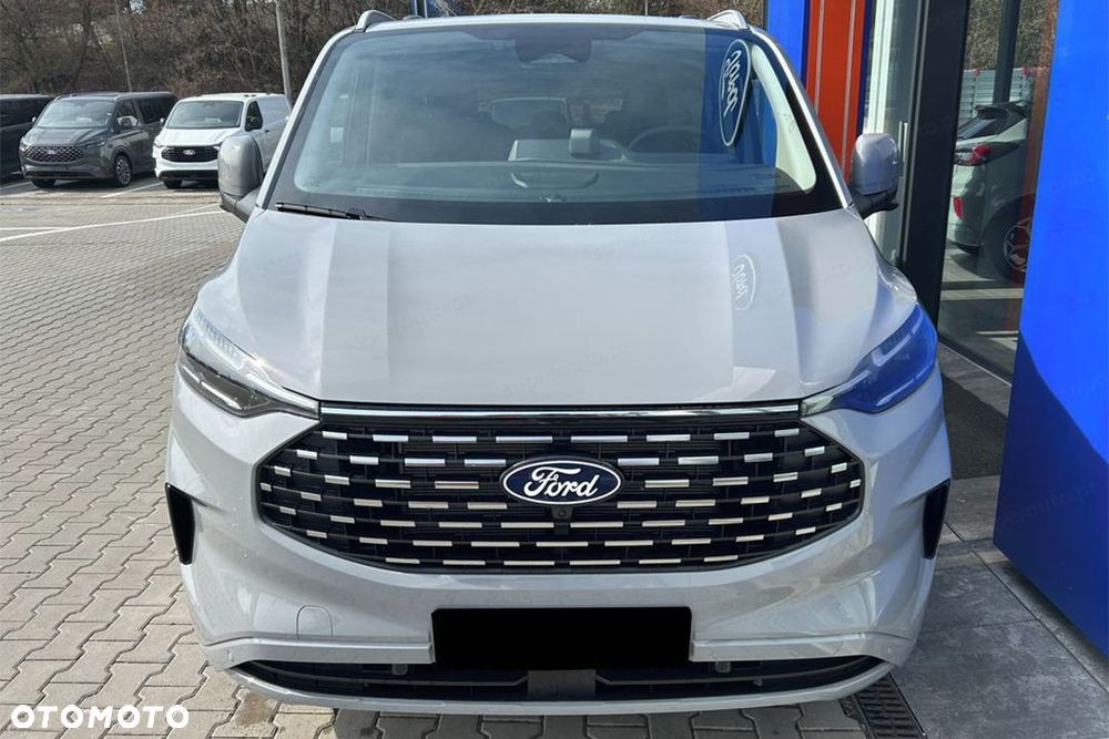 Ford Tourneo Custom - 4