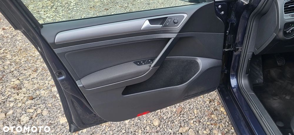 Volkswagen Golf 1.6 TDI BlueMotion Technology Trendline - 12