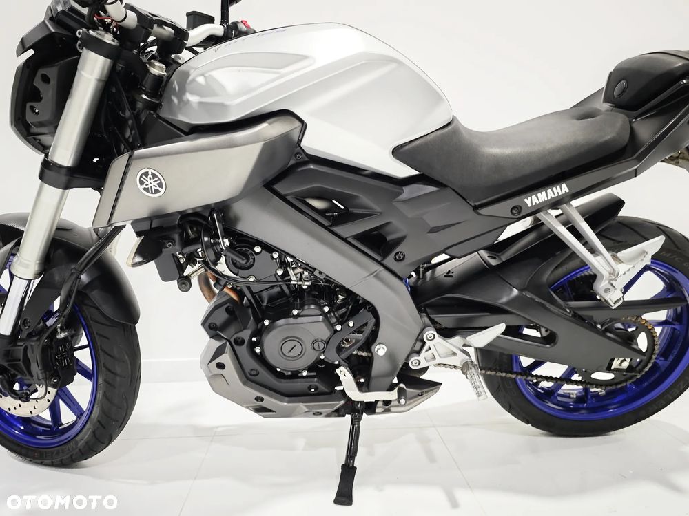 Yamaha MT - 12