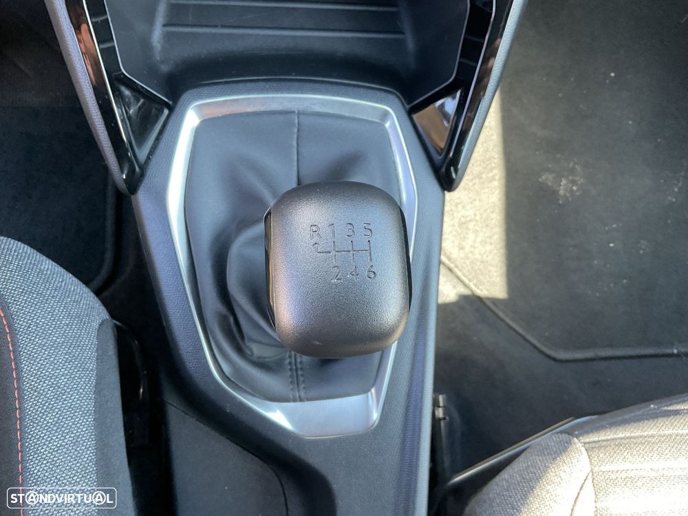 Peugeot 2008 1.2 PureTech Style - 27