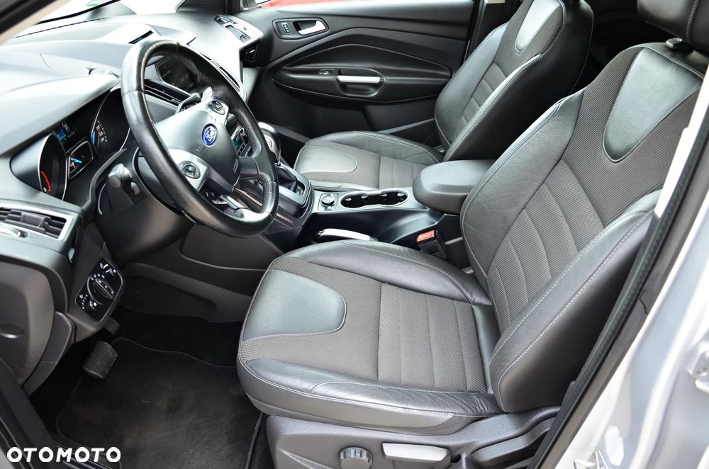 Ford Kuga 2.0 TDCi 4x4 Titanium - 28