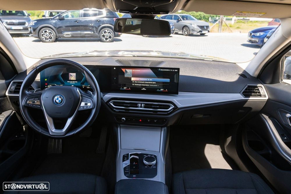BMW 320 e Auto - 21