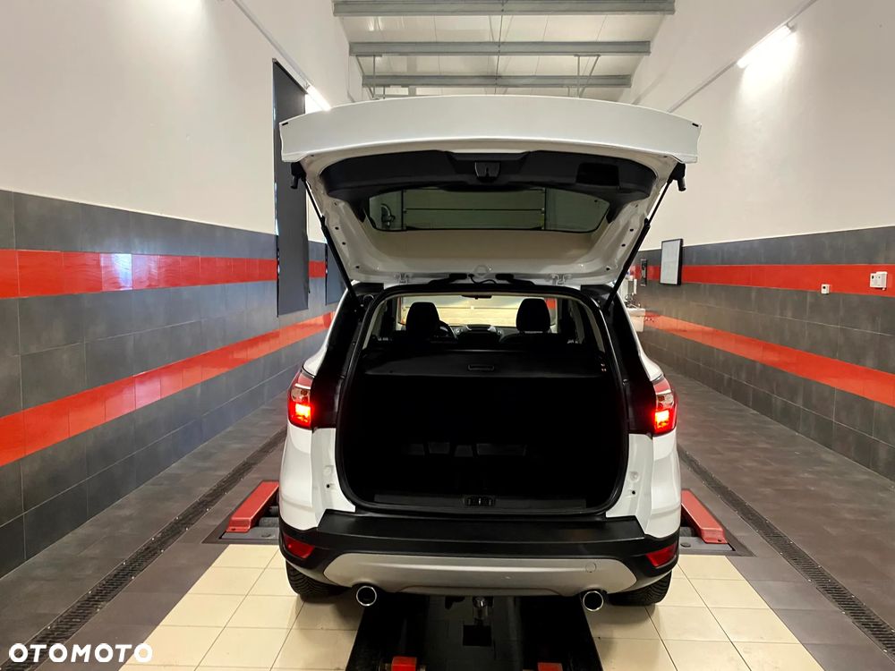 Ford Kuga 1.5 EcoBoost 2x4 Individual - 12