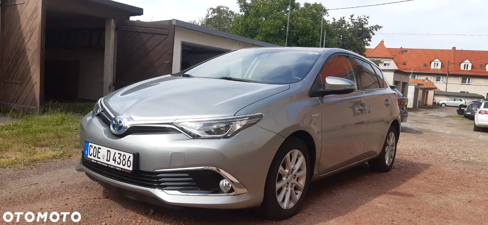Toyota Auris 1.8 VVT-i Hybrid Automatik Executive - 1