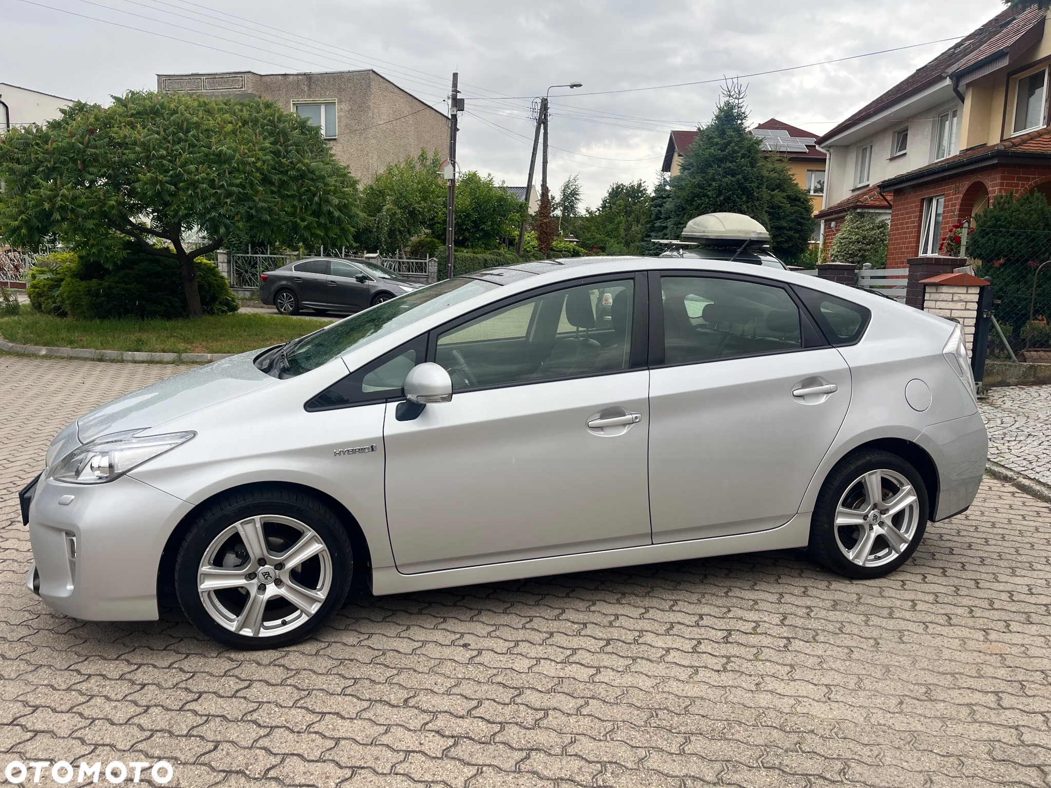 Toyota Prius (Hybrid) Comfort - 3