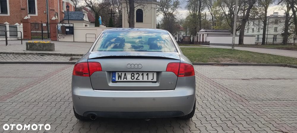 Audi A4 Limousine - 5