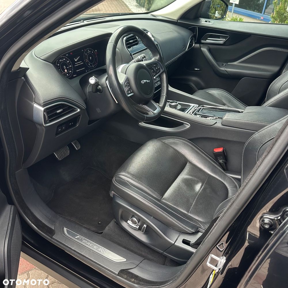 Jaguar F-Pace 2.0 i4D AWD Chequered Flag - 17