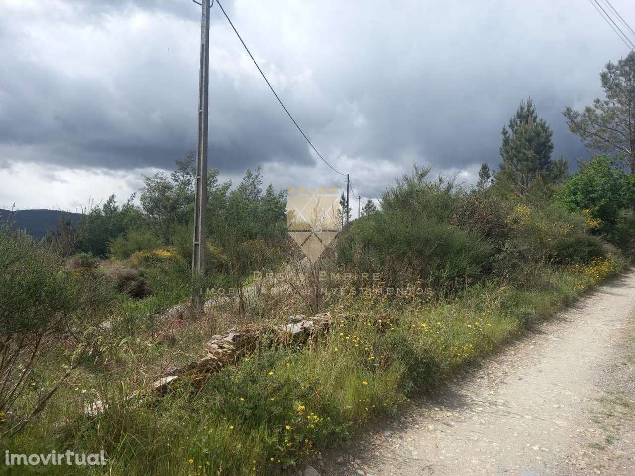 Terreno com 13.679 m² — Excelente Localização em Recarei - Grande imagem: 2/8