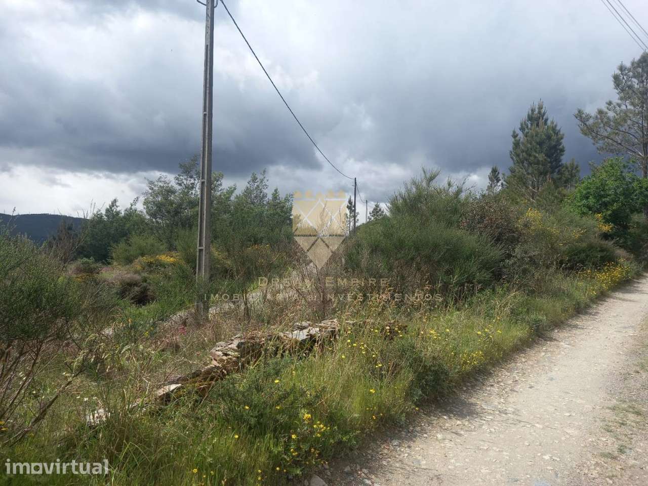 Terreno com 13.679 m² — Excelente Localização em Recarei - Grande imagem: 2/8